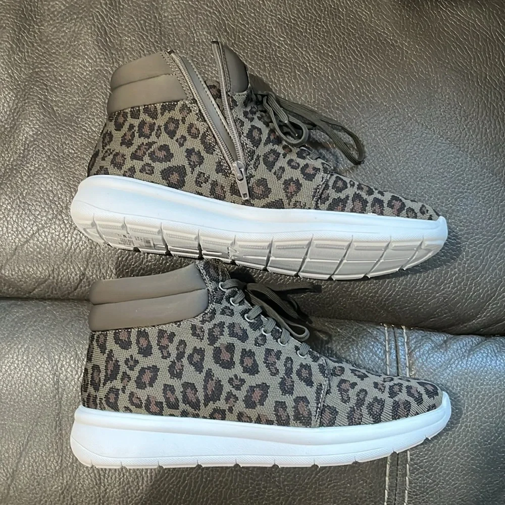Clarks new never